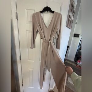Lush jumpsuit size large. SUPERCUTE! Tan color. Like new.